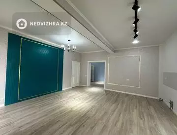 2-комнатная квартира, этаж 1 из 5, 70 м²