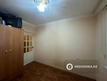 2-комнатная квартира, этаж 4 из 5, 49 м²