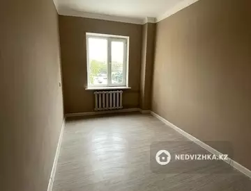 3-комнатная квартира, этаж 4 из 5, 70 м²