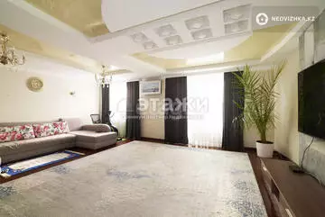 5-комнатная квартира, этаж 9 из 13, 188 м²