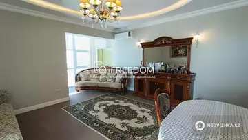 6-комнатная квартира, этаж 18 из 37, 248 м²