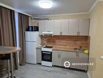 1-комнатная квартира, этаж 1 из 9, 40 м², посуточно