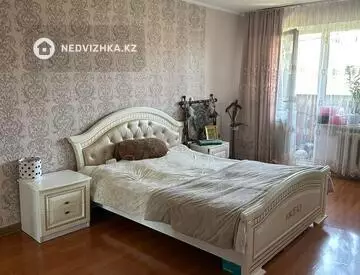 4-комнатная квартира, этаж 5 из 5, 74 м²