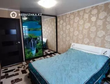 2-комнатная квартира, этаж 3 из 5, 48 м²