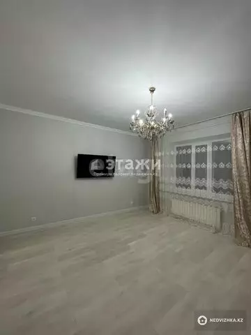 2-комнатная квартира, этаж 2 из 5, 80 м²