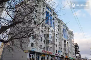 2-комнатная квартира, этаж 7 из 10, 82 м²