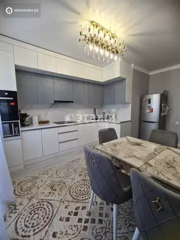 3-комнатная квартира, этаж 5 из 10, 99 м²