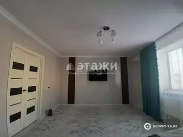 3-комнатная квартира, этаж 4 из 5, 80 м²