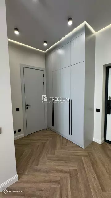 2-комнатная квартира, этаж 18 из 18, 43 м²