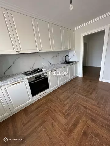 50 м², 3-комнатная квартира, этаж 10 из 10, 50 м², изображение - 2