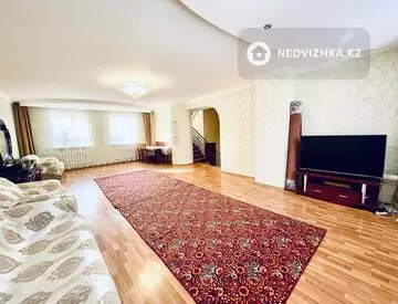 300 м², 6-комнатный дом, 10 соток, 300 м², изображение - 2