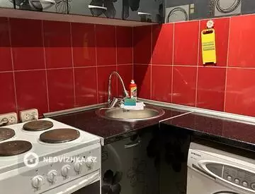 2-комнатная квартира, этаж 4 из 5, 48 м², посуточно
