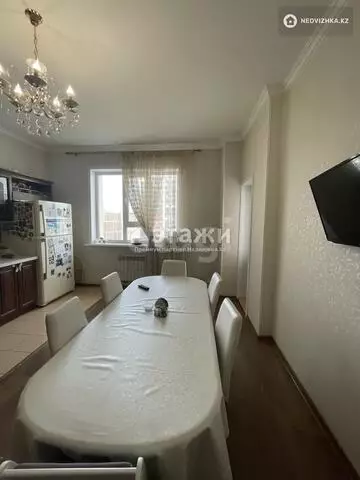 4-комнатная квартира, этаж 9 из 18, 167 м²