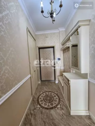 3-комнатная квартира, этаж 3 из 8, 93 м²