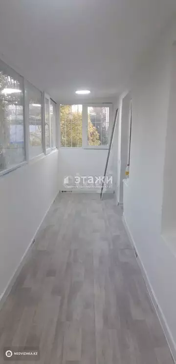 3-комнатная квартира, этаж 2 из 5, 61 м²