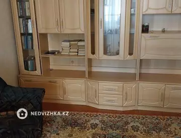 3-комнатная квартира, этаж 4 из 5, 56 м²