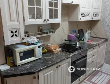 3-комнатная квартира, этаж 2 из 10, 80 м²