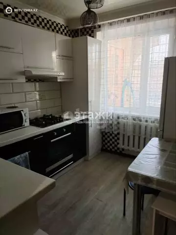 3-комнатная квартира, этаж 2 из 5, 62 м²