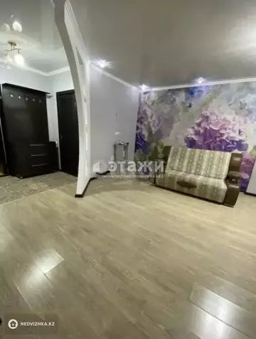 2-комнатная квартира, этаж 8 из 24, 51 м²