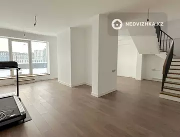 5-комнатная квартира, этаж 15 из 16, 230 м²