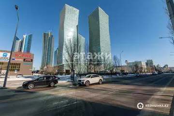 3-комнатная квартира, этаж 18 из 33, 102 м²
