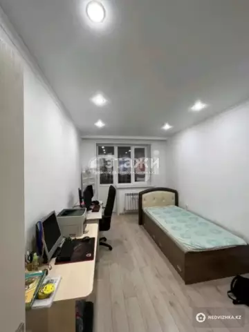 2-комнатная квартира, этаж 1 из 8, 70 м²