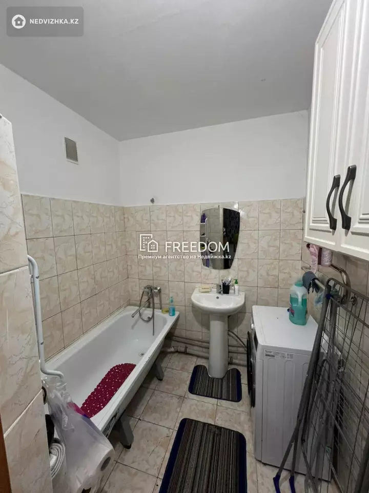 60 м², 2-комнатная квартира, этаж 3 из 9, 60 м², изображение - 1