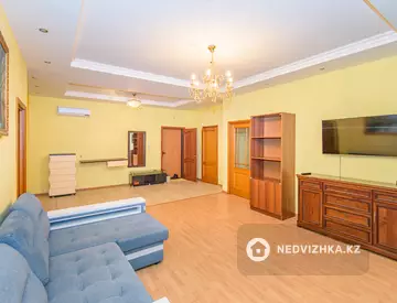 2-комнатная квартира, этаж 9 из 8, 80 м²