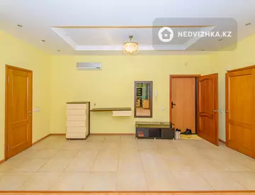 2-комнатная квартира, этаж 9 из 8, 80 м²