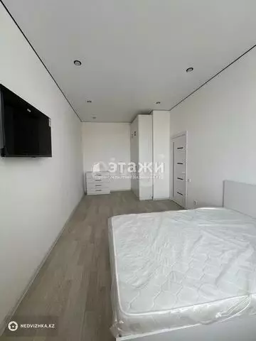1-комнатная квартира, этаж 11 из 12, 39 м²