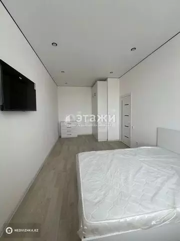 1-комнатная квартира, этаж 12 из 12, 34 м²