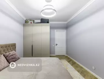 2-комнатная квартира, этаж 8 из 12, 73 м²