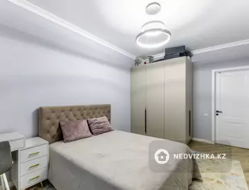 2-комнатная квартира, этаж 8 из 12, 73 м²