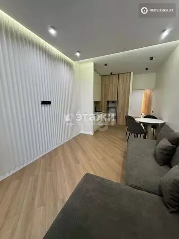 2-комнатная квартира, этаж 8 из 20, 70 м², на длительный срок