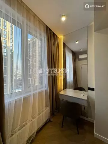 2-комнатная квартира, этаж 8 из 20, 70 м², на длительный срок