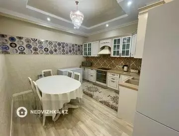 1-комнатная квартира, этаж 8 из 8, 130 м²