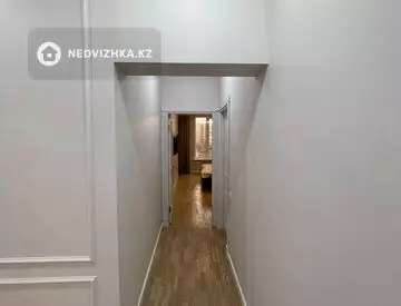 4-комнатная квартира, этаж 7 из 10, 130 м²