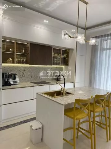 2-комнатная квартира, этаж 10 из 12, 78 м²