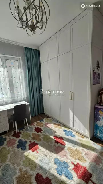 3-комнатная квартира, этаж 4 из 9, 83 м²