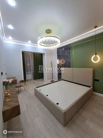 2-комнатная квартира, этаж 9 из 12, 73 м²