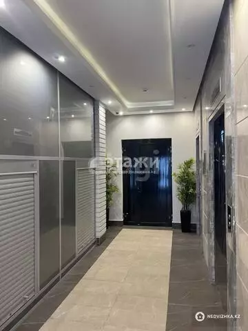 2-комнатная квартира, этаж 3 из 12, 73 м²