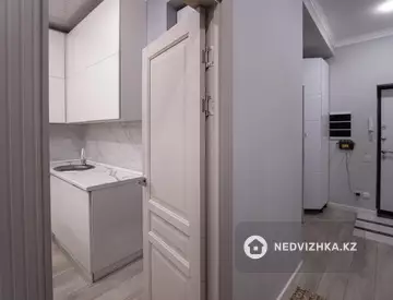 2-комнатная квартира, этаж 12 из 20, 58 м², на длительный срок