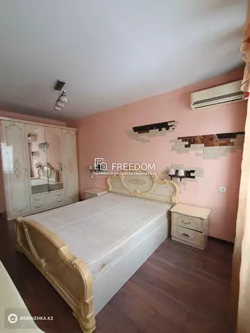 2-комнатная квартира, этаж 4 из 5, 50 м²