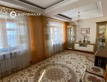 5-комнатная квартира, этаж 3 из 5, 135 м²