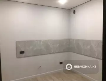 3-комнатная квартира, этаж 1 из 10, 86 м²