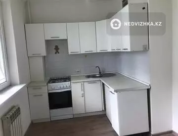 1-комнатная квартира, этаж 4 из 9, 47 м², на длительный срок