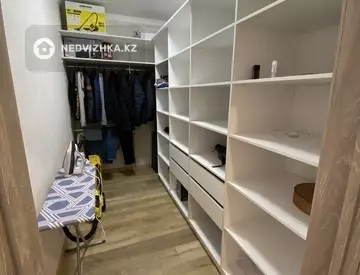1-комнатная квартира, этаж 2 из 12, 48 м²