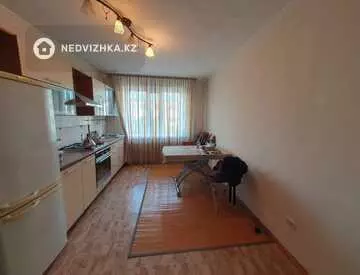 2-комнатная квартира, этаж 4 из 5, 45 м²