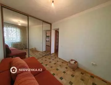 2-комнатная квартира, этаж 4 из 5, 45 м²