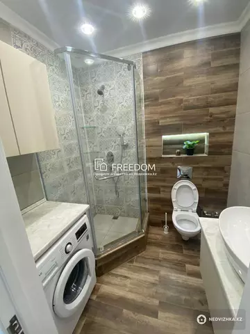 1-комнатная квартира, этаж 8 из 9, 42 м²